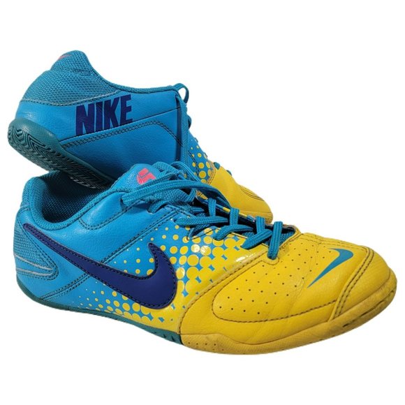 Nike Shoes - Nike Cross Trainers Unisex Size 5 Y Womens size 6.5